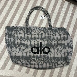 ALO Yoga Black and Gray Patterned Tote Bag